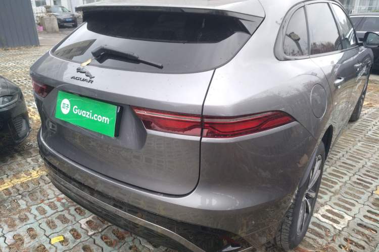 Used Jaguar F-PACE 2024 P250 R-Dynamic SE Exterior 5