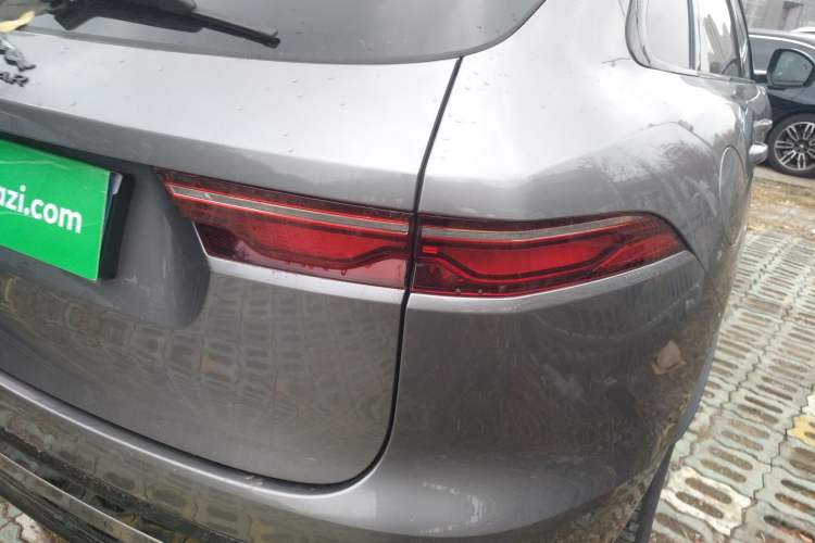 Used Jaguar F-PACE 2024 P250 R-Dynamic SE Exterior 6