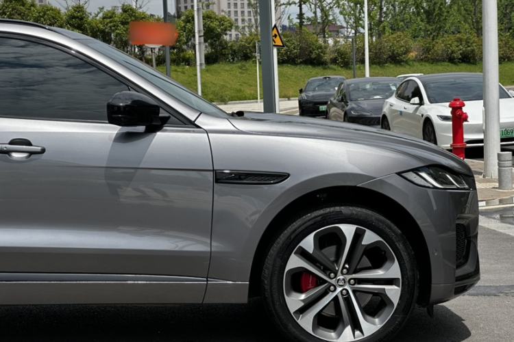 Used Jaguar F-PACE 2024 P250 R-Dynamic HSE Exterior 8
