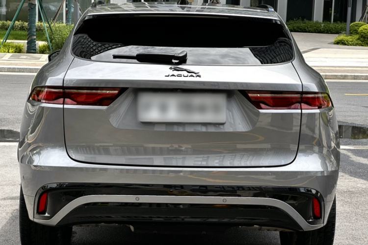 Used Jaguar F-PACE 2024 P250 R-Dynamic HSE Exterior 9