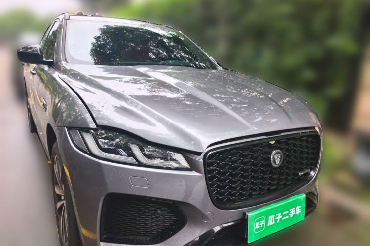 Used Jaguar F-PACE 2024 P250 R-Dynamic SE Front Right 45 Deg