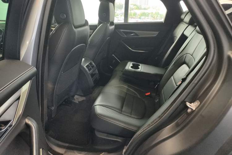 Used Jaguar F-PACE 2024 P250 R-Dynamic SE Interior 1