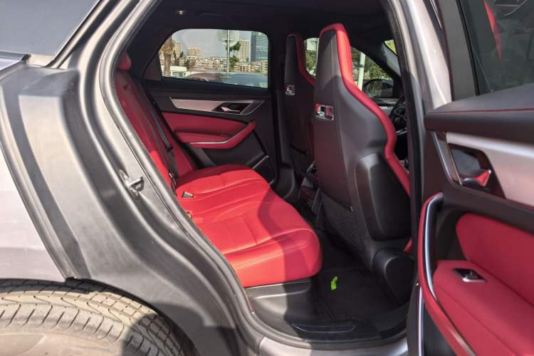 Used Jaguar F-PACE 2024 P250 R-Dynamic SE Interior 7