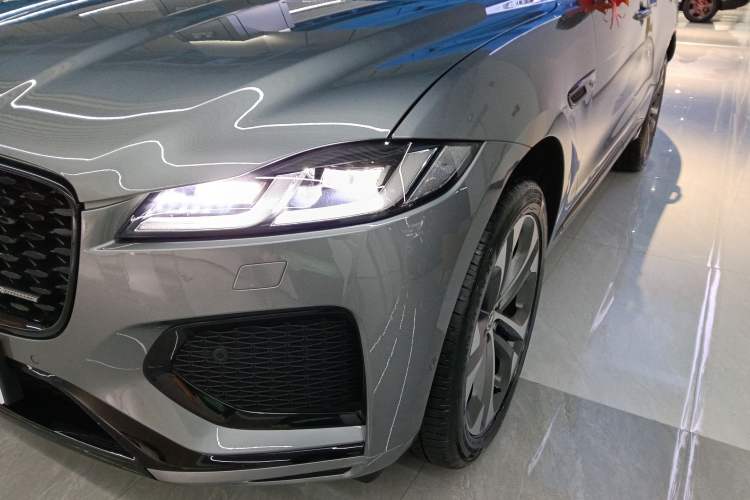 Used Jaguar F-PACE 2024 P250 R-Dynamic HSE Left Front Headlight