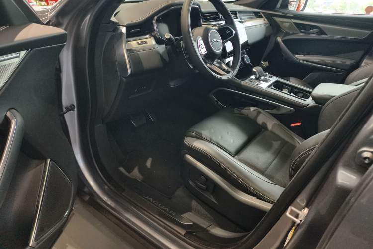 Used Jaguar F-PACE 2024 P250 R-Dynamic SE Left Front Seat