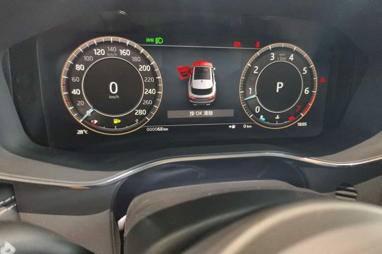Used Jaguar F-PACE 2024 P250 R-Dynamic SE Odometer Close Up
