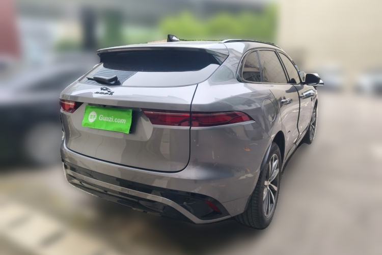 Used Jaguar F-PACE 2024 P250 R-Dynamic SE Rear Right 45 Deg