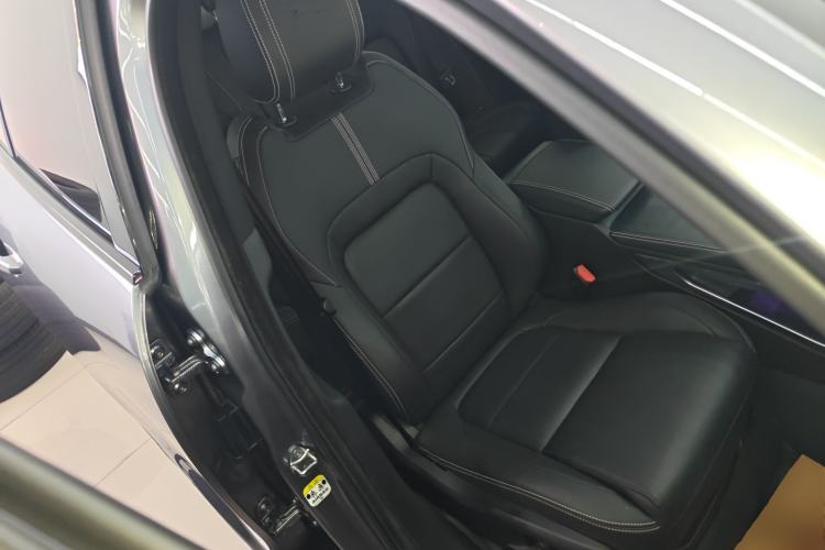 Used Jaguar F-PACE 2024 P250 R-Dynamic SE Right Front Seat