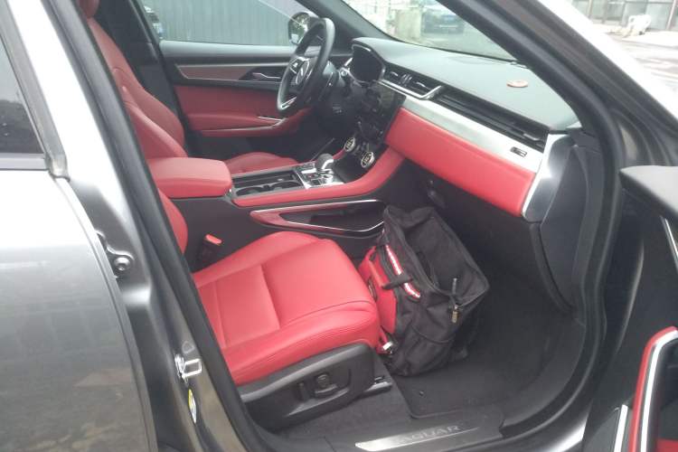 Used Jaguar F-PACE 2024 P250 R-Dynamic SE Right Front Seat