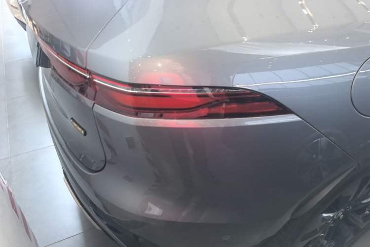 Used Jaguar F-PACE 2024 P400 SPORT Right Rear Taillight