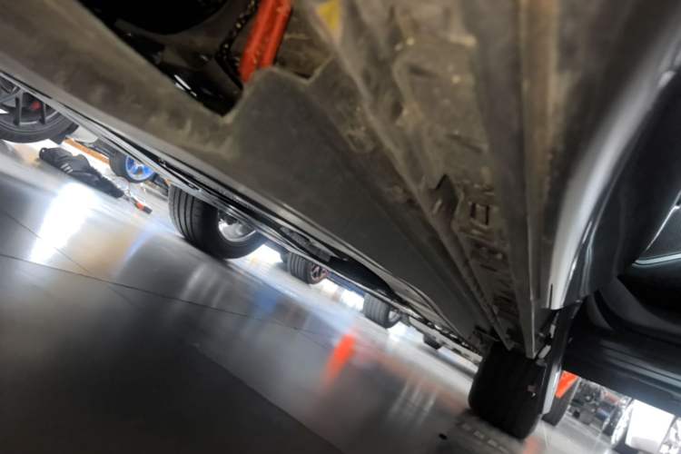 Used Jaguar F-PACE 2024 P400 SPORT Right Side Sill