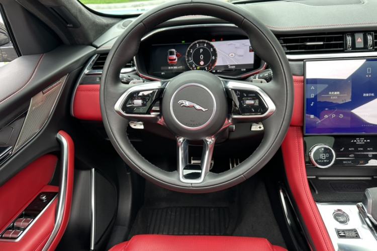 Used Jaguar F-PACE 2024 P250 R-Dynamic HSE Steering Wheel