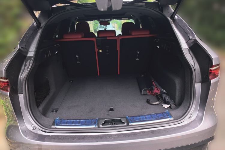 Used Jaguar F-PACE 2024 P250 R-Dynamic SE Trunk