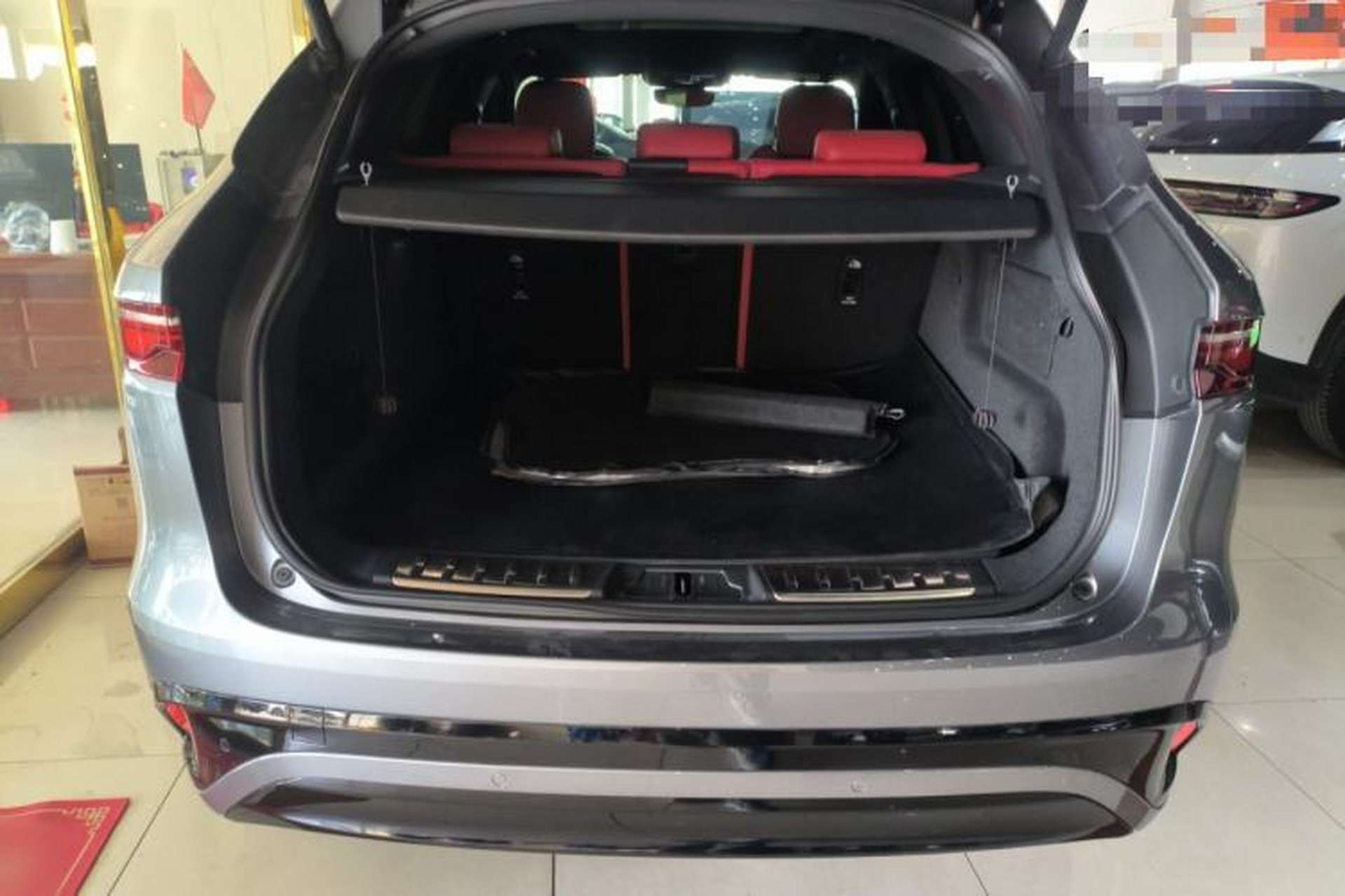 Used Jaguar F-PACE 2024 P250 R-Dynamic SE Trunk