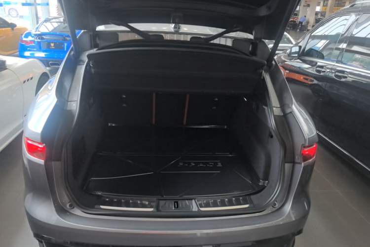 Used Jaguar F-PACE 2024 P400 SPORT Trunk