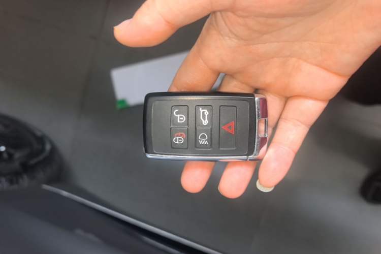 Used Jaguar F-PACE 2024 P400 SPORT Vehicle Key