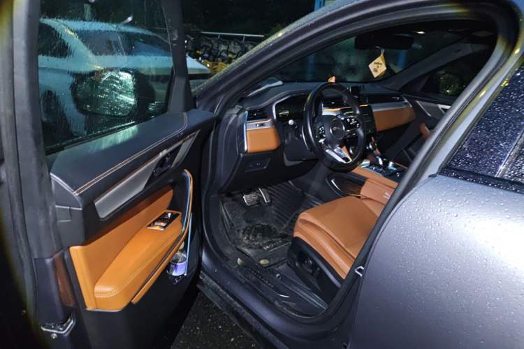 Used Jaguar F-PACE 2024 P250 R-Dynamic SE Driver Seat