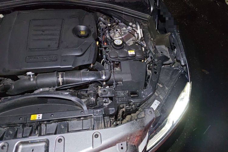 Used Jaguar F-PACE 2024 P250 R-Dynamic SE Engine Bay Left