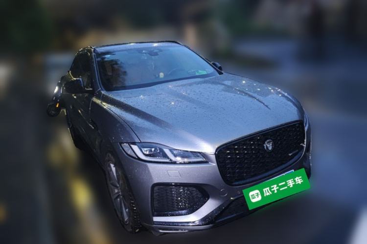Used Jaguar F-PACE 2024 P250 R-Dynamic SE Front Right 45 Deg