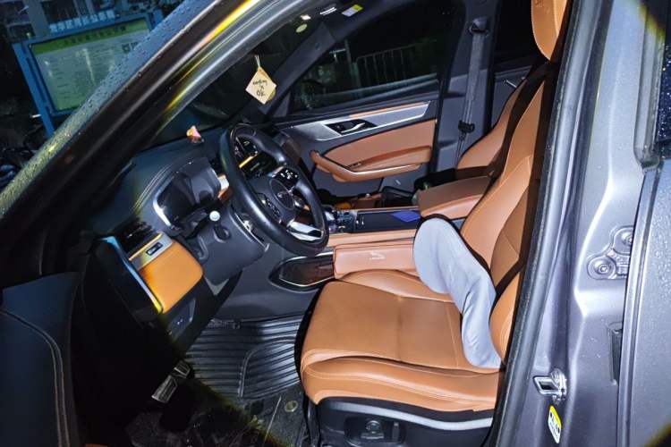 Used Jaguar F-PACE 2024 P250 R-Dynamic SE Left Front Seat