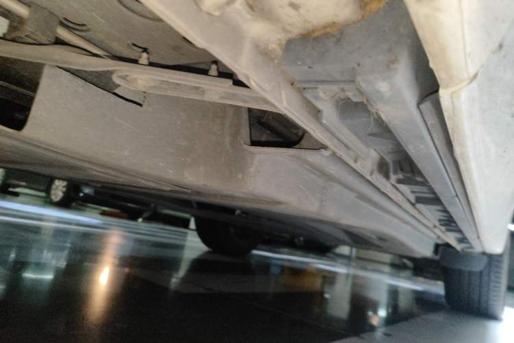 Used Jaguar F-PACE 2024 P250 R-Dynamic SE Chassis Front Left