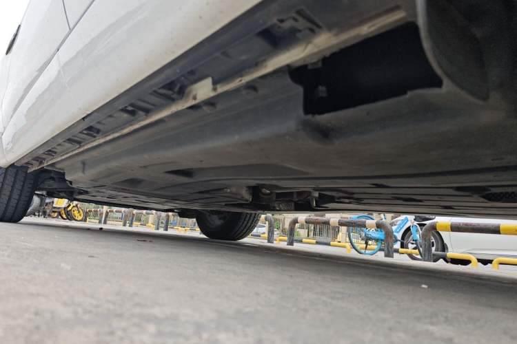 Used Jaguar F-PACE 2024 P250 R-Dynamic SE Chassis Rear Left