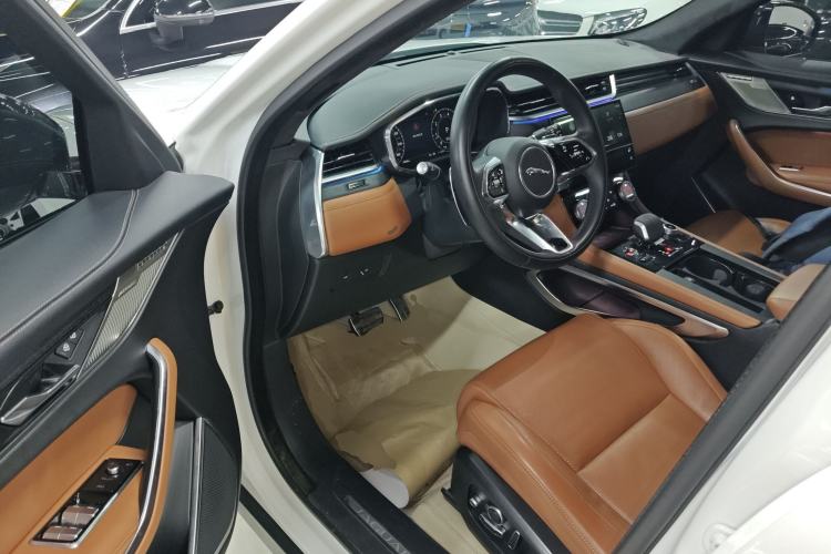 Used Jaguar F-PACE 2024 P250 R-Dynamic HSE Driver Seat