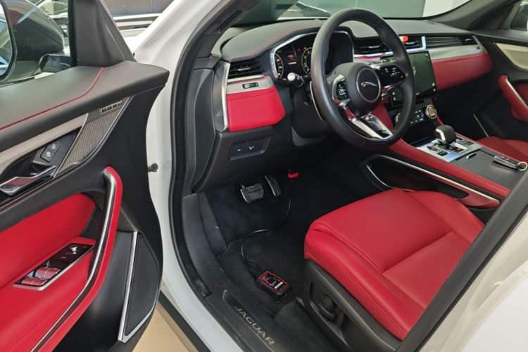 Used Jaguar F-PACE 2024 P250 R-Dynamic SE Driver Seat