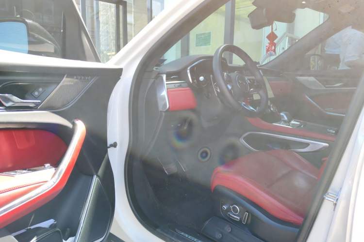 Used Jaguar F-PACE 2024 P250 R-Dynamic HSE Driver Seat