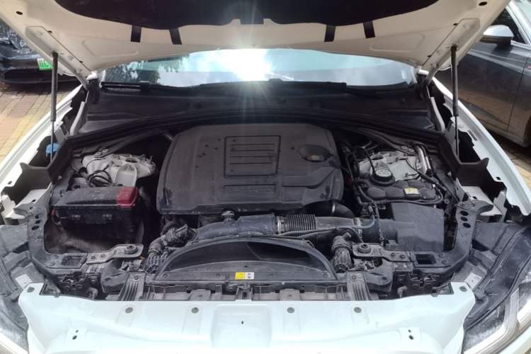 Used Jaguar F-PACE 2024 P250 R-Dynamic SE Engine Bay