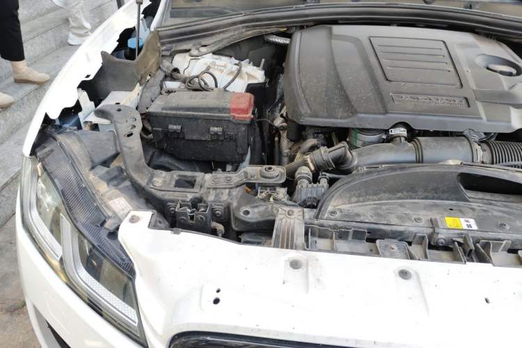 Used Jaguar F-PACE 2024 P250 R-Dynamic HSE Engine Bay Right