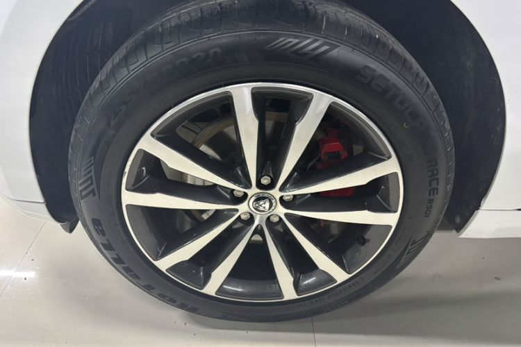 Used Jaguar F-PACE 2024 P250 R-Dynamic SE Exterior 3