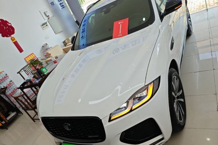 Used Jaguar F-PACE 2024 P250 R-Dynamic SE Front