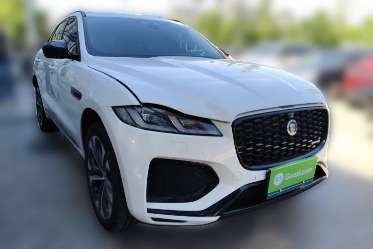 Used Jaguar F-PACE 2024 P250 R-Dynamic HSE Front Right 45 Deg