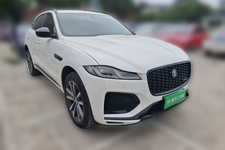 Used Jaguar F-PACE 2024 P250 R-Dynamic SE Front Right 45 Deg