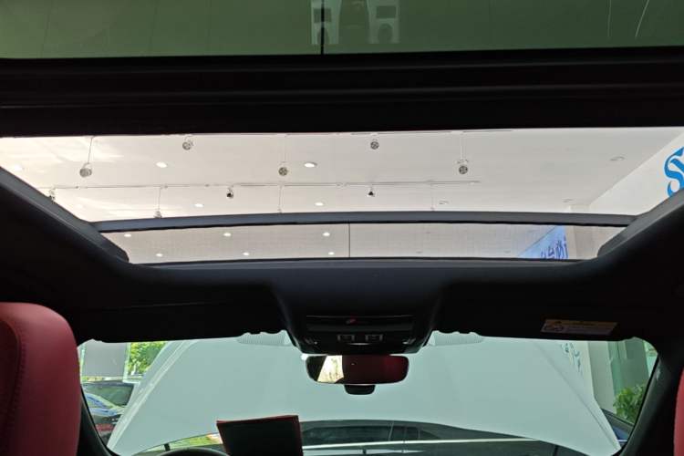 Used Jaguar F-PACE 2024 P250 R-Dynamic SE Headliner
