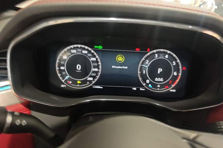 Used Jaguar F-PACE 2024 P250 R-Dynamic SE Instrument Cluster