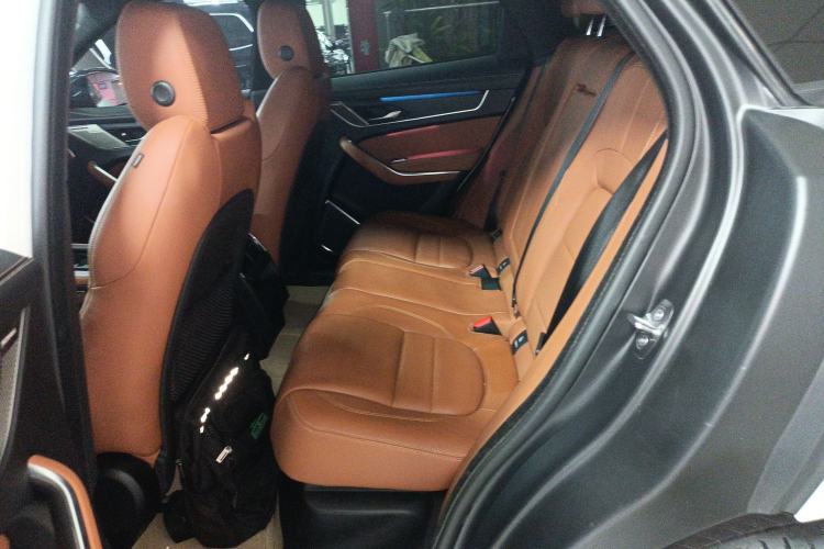 Used Jaguar F-PACE 2024 P250 R-Dynamic HSE Interior 4
