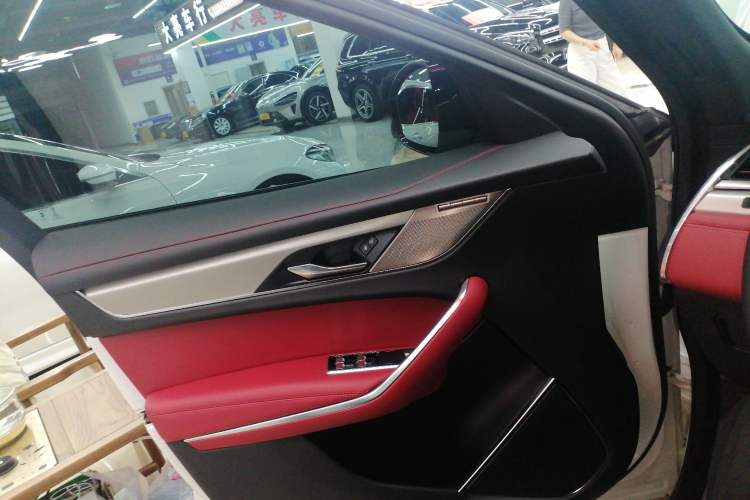 Used Jaguar F-PACE 2024 P250 R-Dynamic SE Interior 7