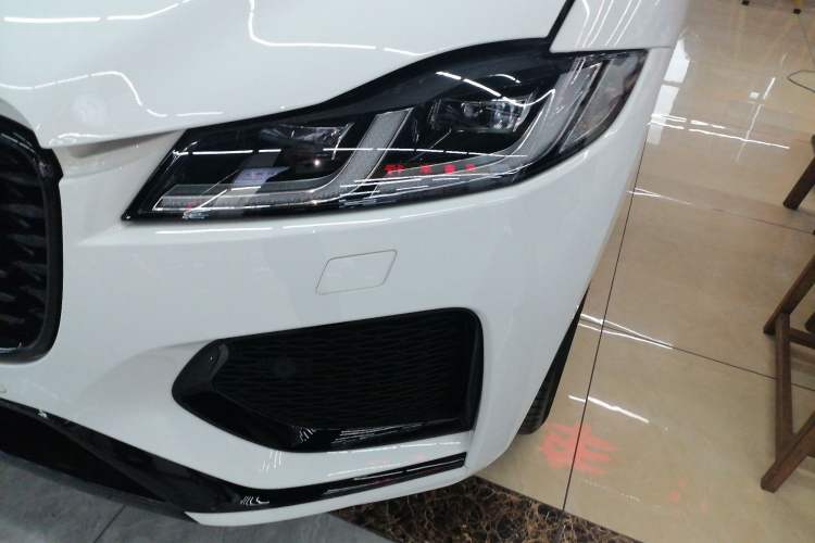 Used Jaguar F-PACE 2024 P250 R-Dynamic SE Left Front Headlight