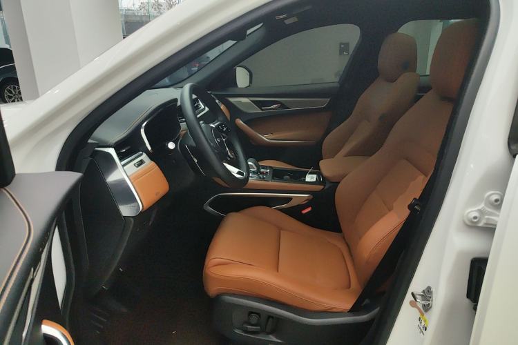 Used Jaguar F-PACE 2024 P250 R-Dynamic SE Left Front Seat