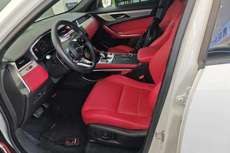 Used Jaguar F-PACE 2024 P250 R-Dynamic SE Left Front Seat