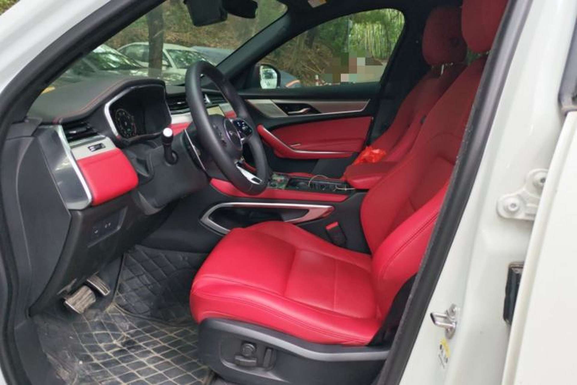 Used Jaguar F-PACE 2024 P250 R-Dynamic SE Left Front Seat