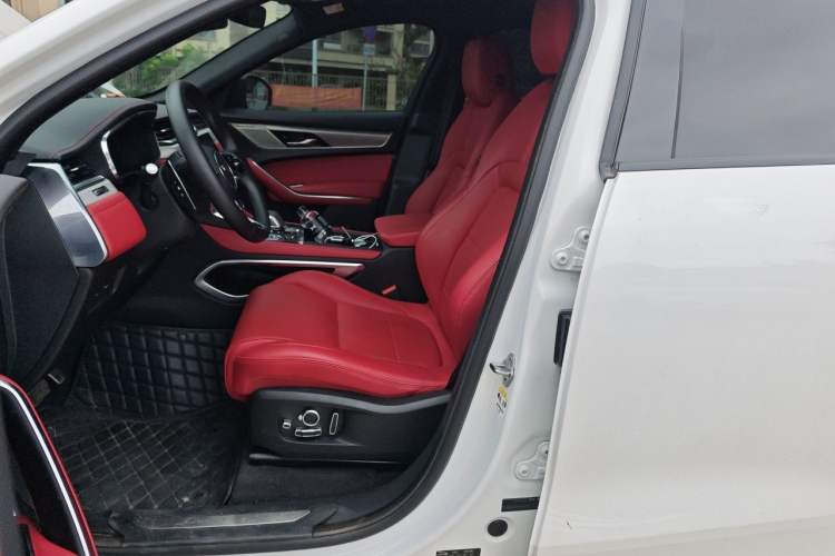 Used Jaguar F-PACE 2024 P250 R-Dynamic SE Left Front Seat