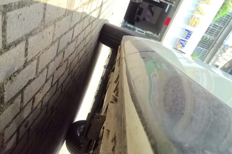 Used Jaguar F-PACE 2024 P250 R-Dynamic SE Left Side Sill