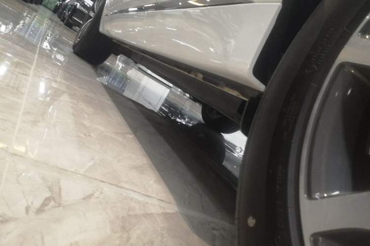 Used Jaguar F-PACE 2024 P250 R-Dynamic SE Left Side Sill
