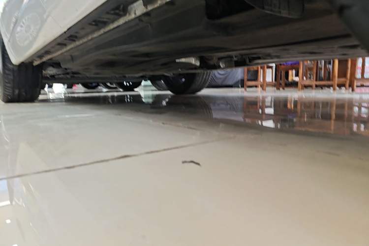 Used Jaguar F-PACE 2024 P250 R-Dynamic SE Left Side Sill