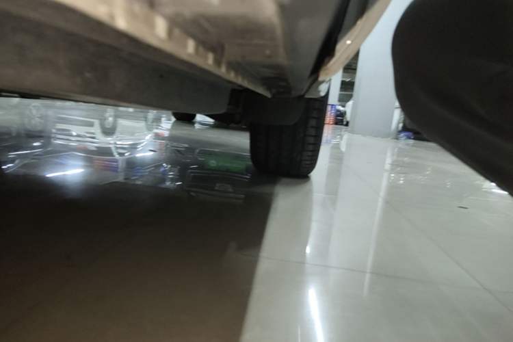 Used Jaguar F-PACE 2024 P250 R-Dynamic SE Left Side Sill