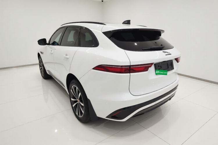 Used Jaguar F-PACE 2024 P250 R-Dynamic SE Rear Left 45 Deg