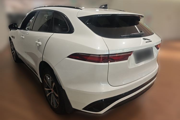 Used Jaguar F-PACE 2024 P250 R-Dynamic SE Rear Left 45 Deg